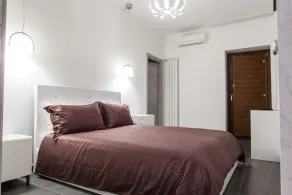 Pomodoro Bed - Room