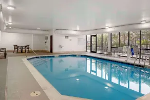 Comfort Suites Elgin Northwest - Piscine