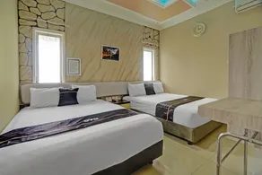 Omah Kalimosodo Mitra RedDoorz near Stasiun Malang Kota Baru - Room