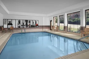 Staybridge Suites North Charleston by IHG - Piscina