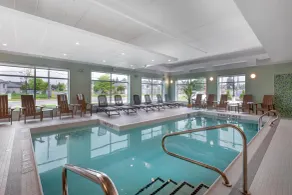 Best Western Plus Kawartha Lakes Hotel & Suites - Piscina