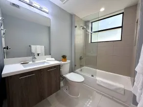 Bay Breeze Premium Apartments By Eskape Collection - Salle de bain