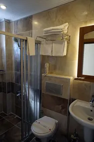 Aqua Boss Hotel - Baño