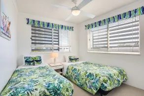 Coral Sea Apartments - Chambre