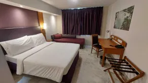 Deventure Hotel ShalimarBagh - Room