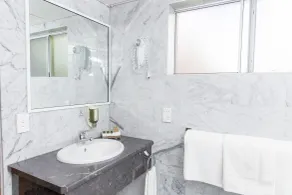 Bathurst Motor Inn - Bathroom