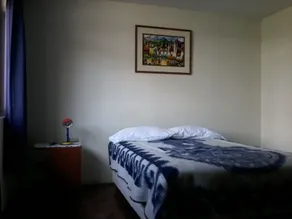 Royal Sweet Dreams Airport B&B - Zimmer