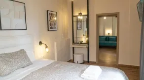 ISIDORA home - Rom