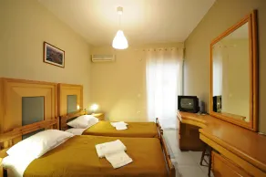 Manias Apartments - Chambre