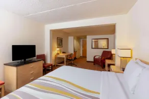 La Quinta by Wyndham Garden City - Quarto