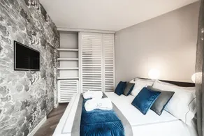 Como Lake Suites - Rum