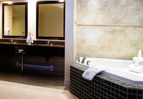 Holiday Inn Hotel & Suites-West Edmonton by IHG - Salle de bain