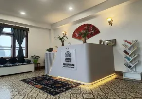 Urbane Haauz - Lobby