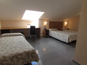 Hotel Palacio de Asturias - Room