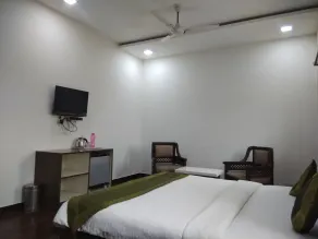 Hotel heaven and Resort - Room