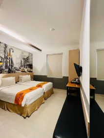 Avira Hotel Makassar - Room