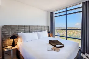 Meriton Suites North Sydney - Rum