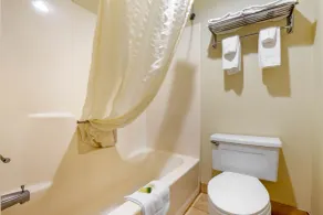 LikeHome Extended Stay Hotel Warner Robins - Salle de bain