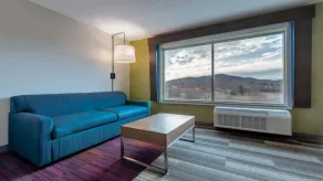 Holiday Inn Express & Suites - Marion by IHG - Rum