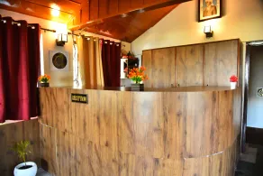 Kumaun Roop Resort Near Kainchi Dham Mandir, Free Parking - Rezeption
