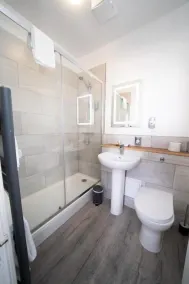 The Angel Hotel - Bathroom