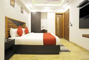 Hotel Infinity INN Near Delhi Airport - Room