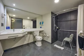 City Express by Marriott Ciudad de México La Villa - Bathroom