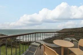 Headland Apt 17 - Interior