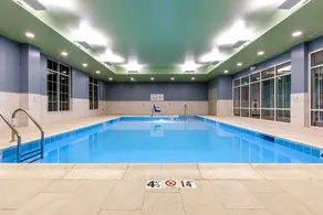 Holiday Inn Express & Suites - Sturbridge by IHG - Piscine