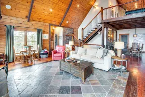 North Georgia Log Home w/ Long Range Views - Interiør