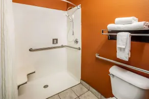 Super 8 by Wyndham Gaffney - Salle de bain