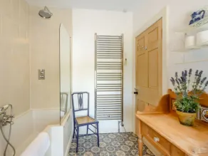 Priory Walk - Bathroom