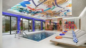 Symone Poitiers  - Pool