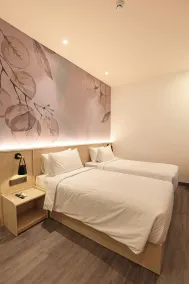 True Blue Hotel Menteng - Room