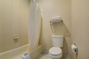 SureStay Plus Hotel by Best Western Topeka - Salle de bain