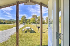 Huntsville Cabin w/ Fire Pit, ATV Authorized Route - Innvendig