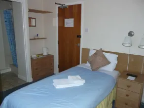 The Premier Lodge - Room