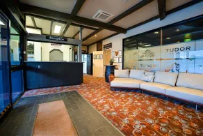 Olde Tudor Hotel - Reception