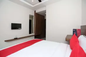 Hotel O Tulip Inn - Room