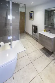 The Lochan - Baño