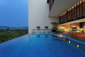 Fortune Select OMR Chennai - Piscine