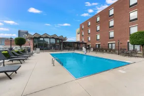 Holiday Inn Express - Columbus Downtown by IHG - Piscina