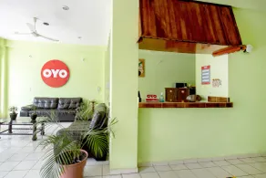 OYO Hotel Estacion,José Cardel,Parque Central Revolución - Reception