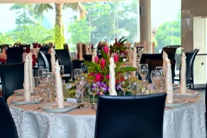 Meru Suites at Meru Valley Resort - Restaurant
