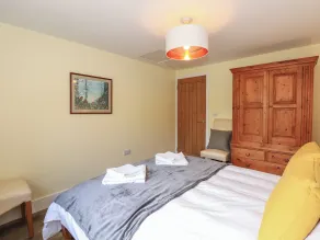 Tawny's Roost - Room