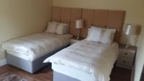 killarney retreat - Room
