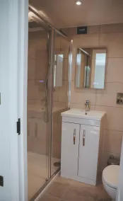 The Canal - Baño