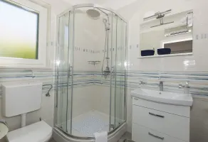 Villa Makarac - Bathroom