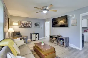 KC Stadium Gateway: Home w/ Private Yard - Innvendig