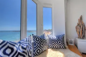 Seahorse - Interior